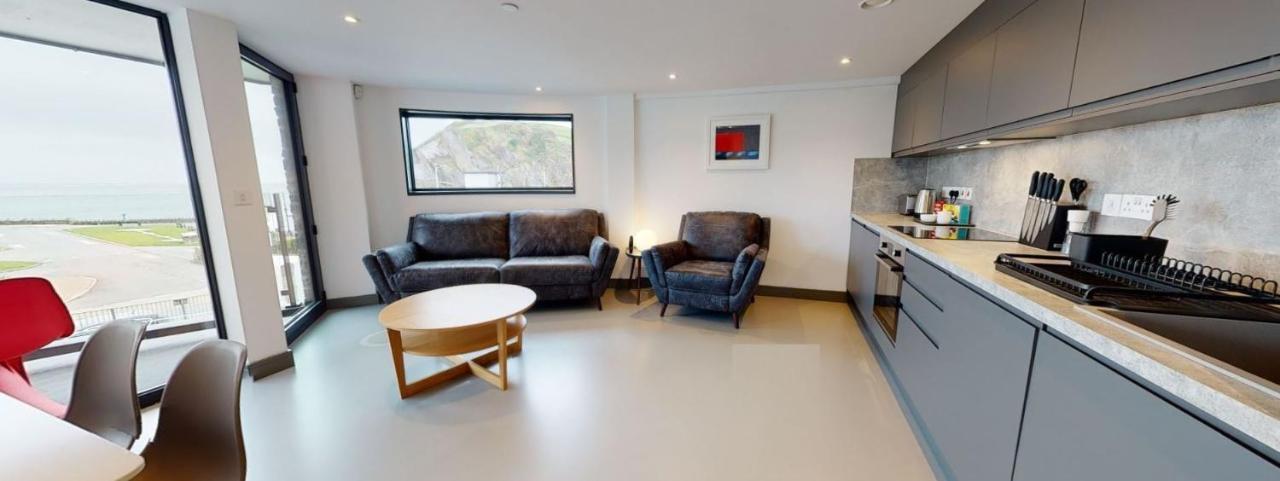 2 The View Apartments Ilfracombe - Seafront, Parking, Lift, Ev Ngoại thất bức ảnh