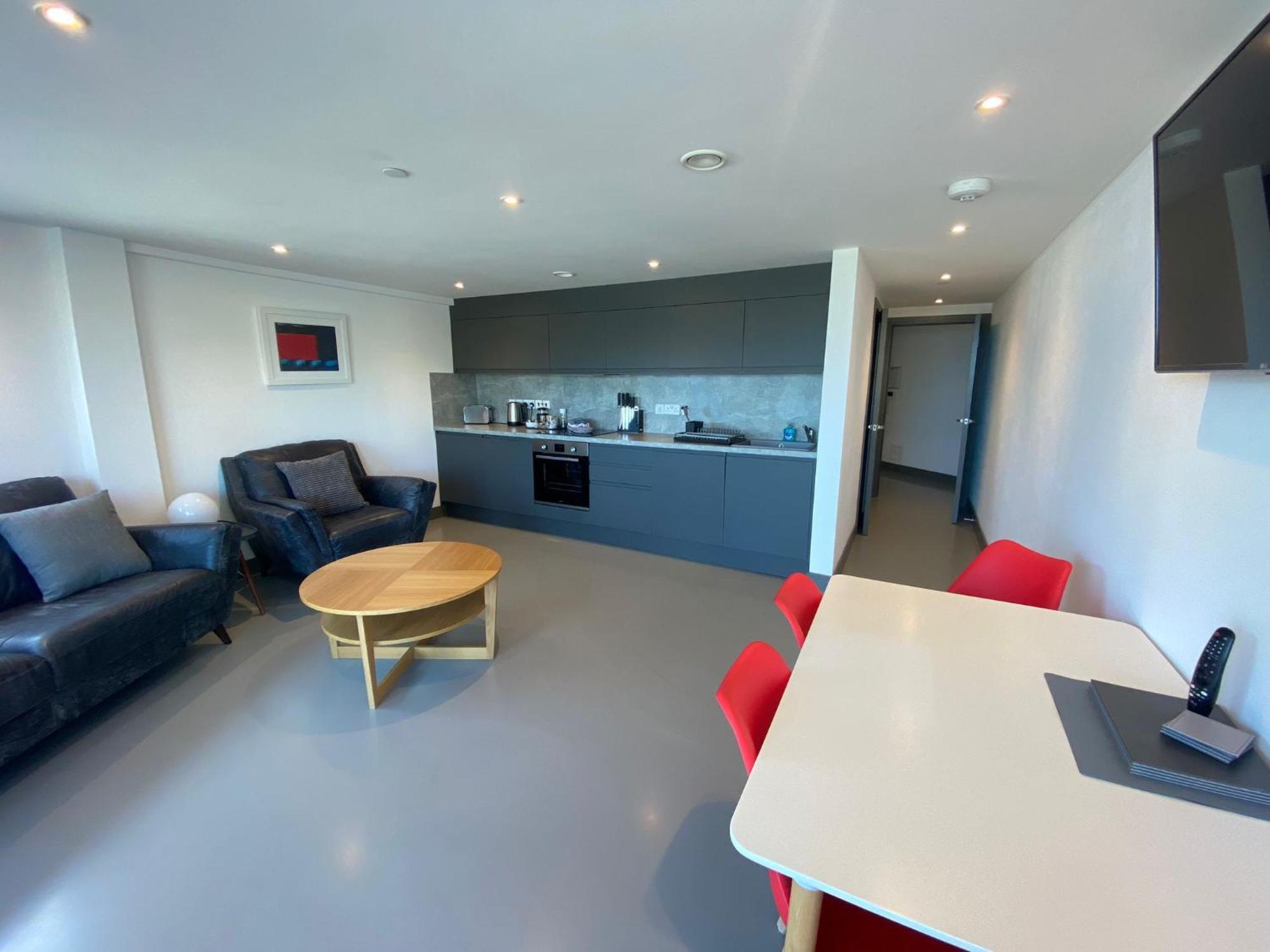 2 The View Apartments Ilfracombe - Seafront, Parking, Lift, Ev Ngoại thất bức ảnh