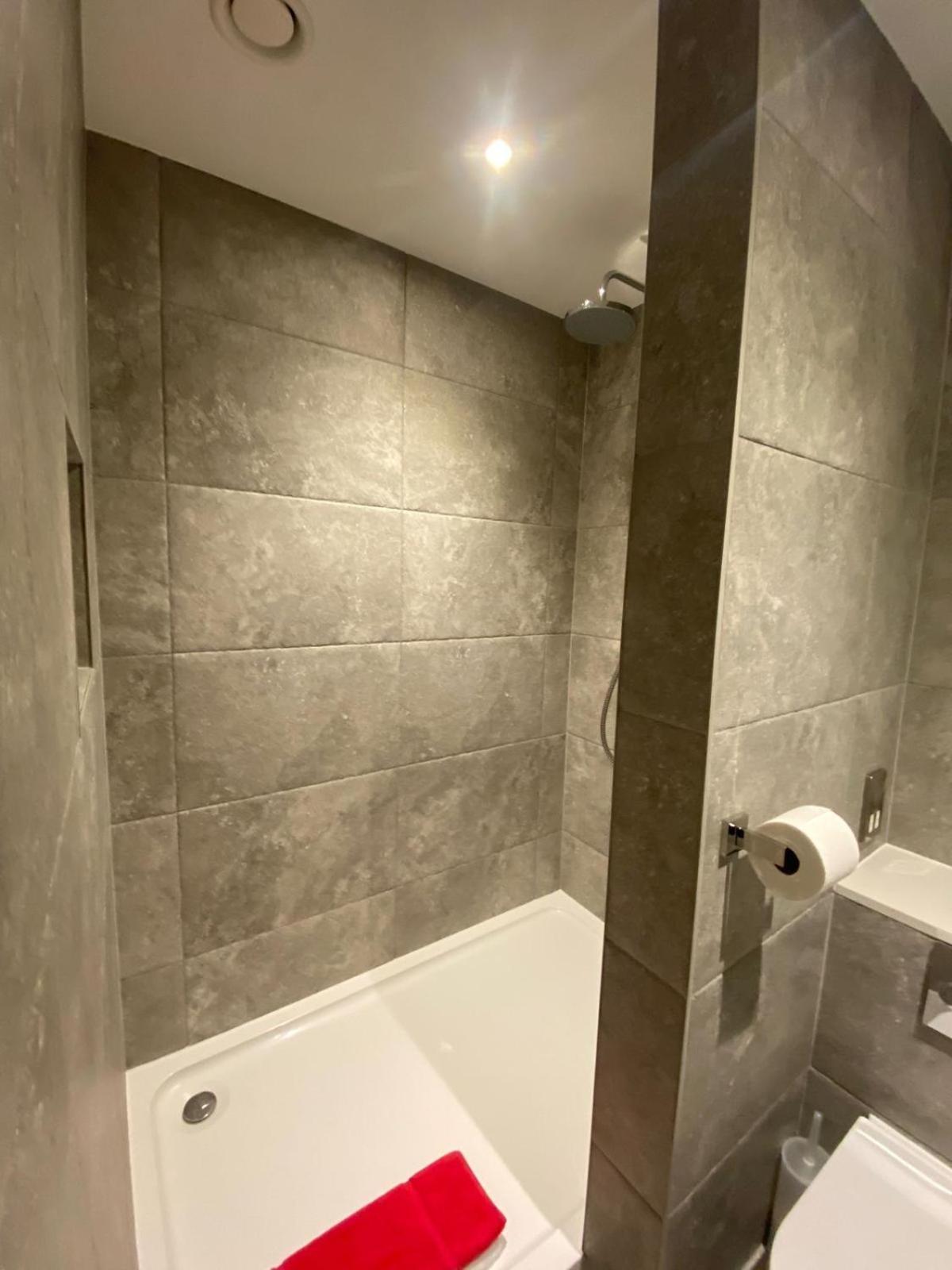 2 The View Apartments Ilfracombe - Seafront, Parking, Lift, Ev Ngoại thất bức ảnh